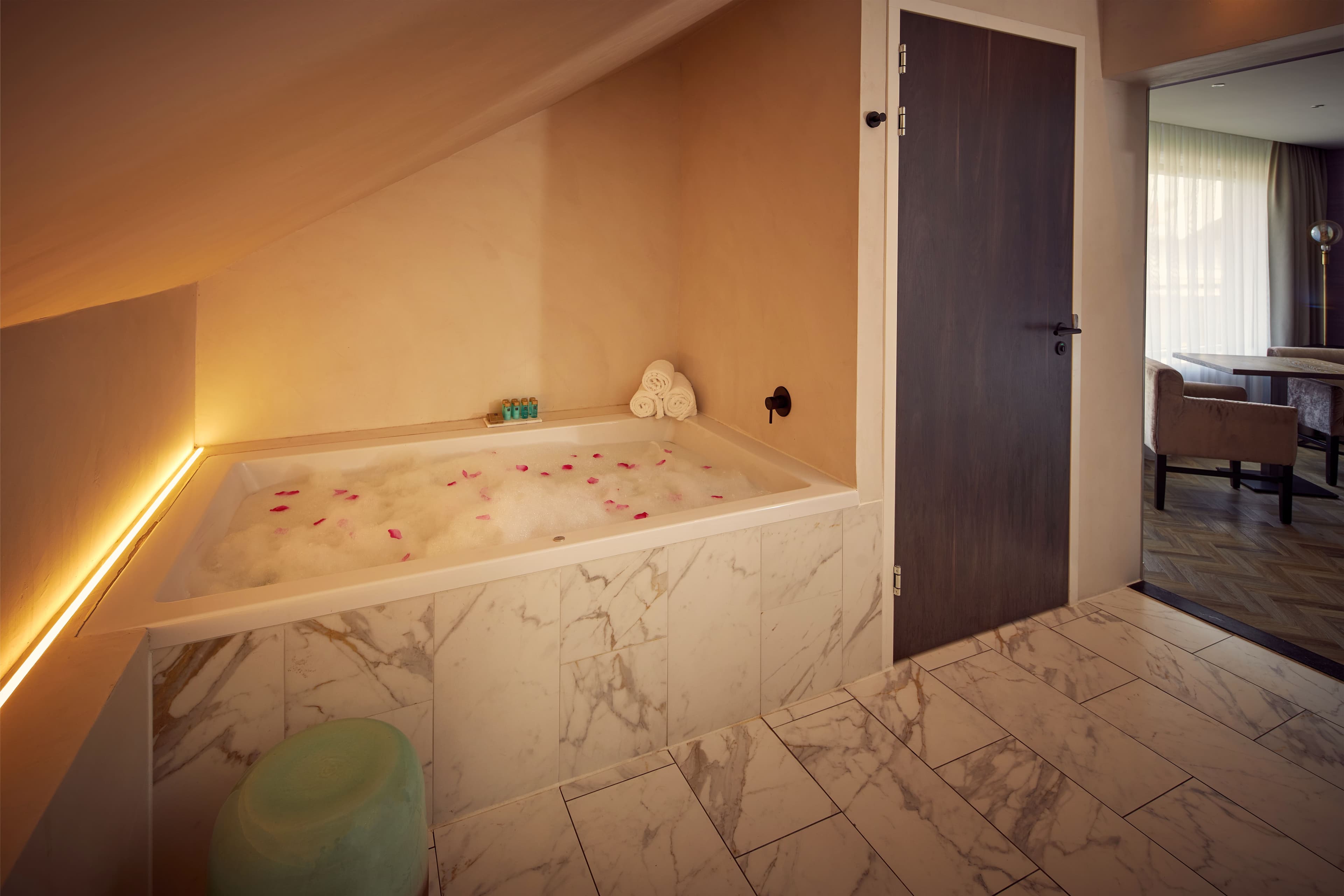 Hotelkamer met jacuzzi in Emmeloord - Van der Valk Emmeloord